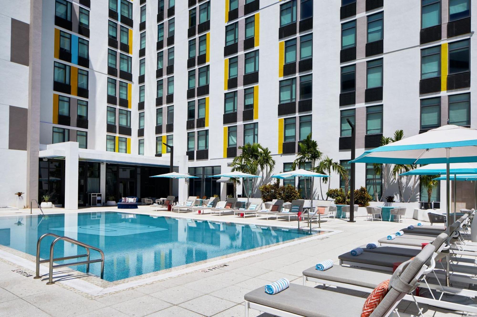 Aloft Miami Aventura Hotel Екстериор снимка